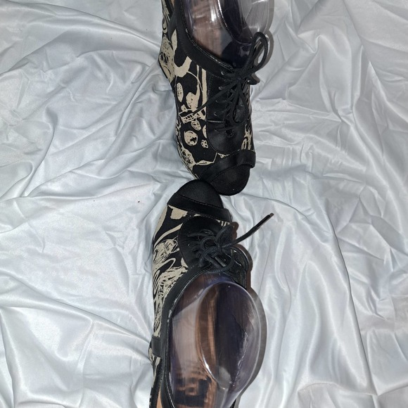 NEW NO BOX Women's BC Because I wear rose colored glasses wedges size 8.5 - Picture 5 of 9